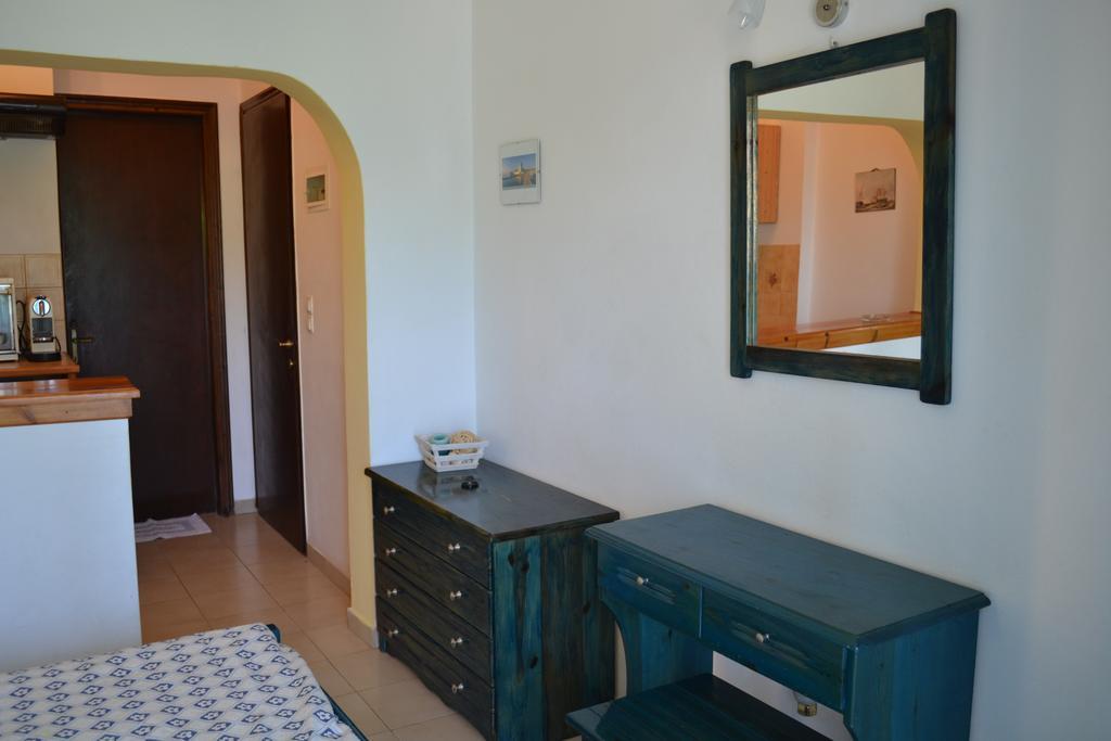 Salvanos Residence Ipsos Ngoại thất bức ảnh